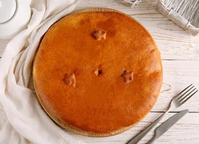 Пирог осетинский с мясом и овощами