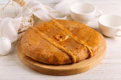 Пирог татарский с адыгейским сыром и грецким орехом