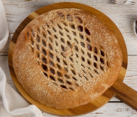 Пирог с клубникой и киви